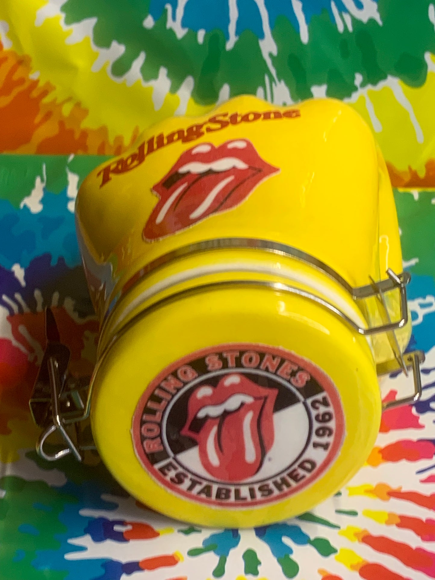 Rolling Stone Yellow Hand Containers